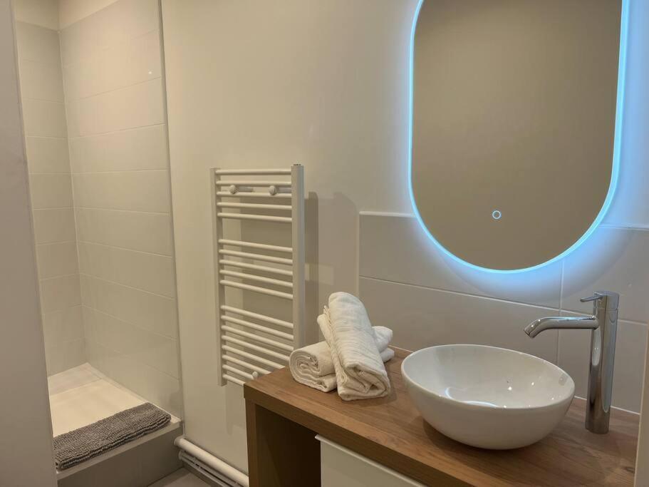 Montpellier Centre - La Fenetre De L'Ecusson Apartment Luaran gambar